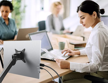 白领适用的 10.3 英寸大尺寸墨水屏显示器