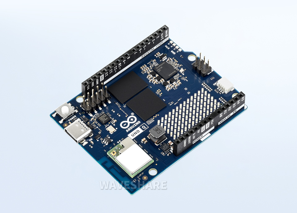 Arduino UNO Q 单板计算机 正面展示