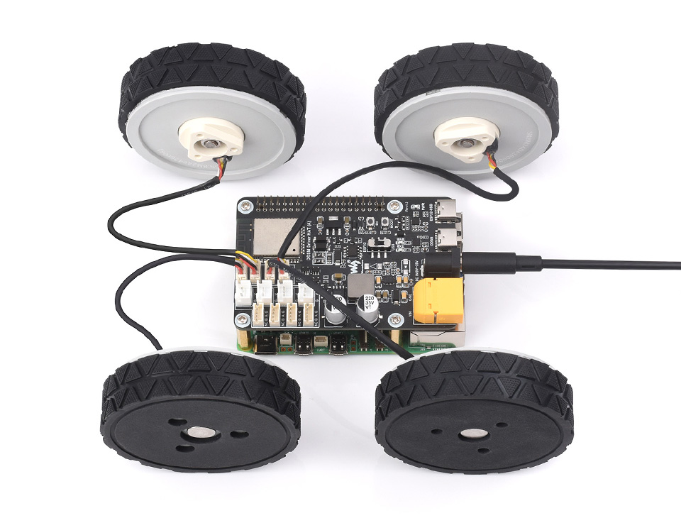 直驱伺服轮毂电机驱动板接入Raspberry Pi 5主板，并展示驱动4个DDSM210轮毂电机