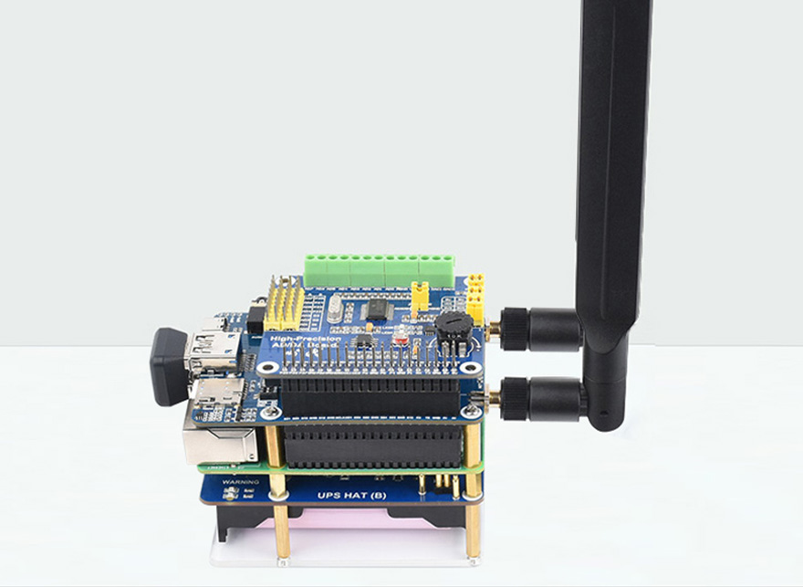 载树莓派 40PIN GPIO 接口的树莓派 LTE Cat 6 通信扩展板 LTE-A 高速通信