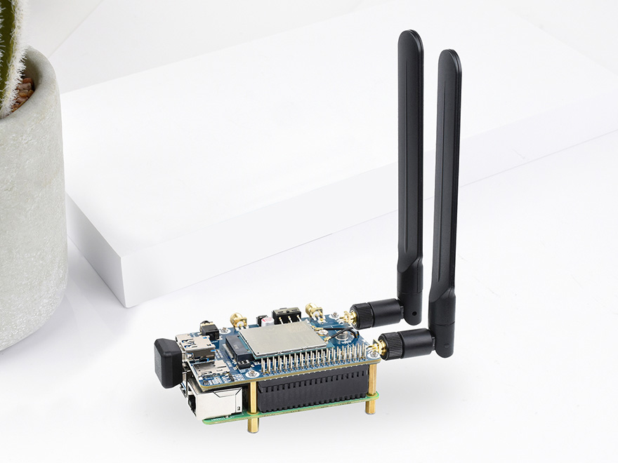 树莓派 LTE Cat 6 通信扩展板产品展示