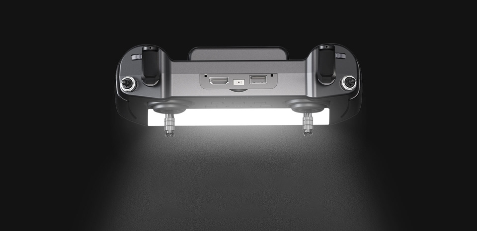 EyeLink-RC-S1 行业版轻量手持地面站配备 5.5 英寸高清高亮显示屏