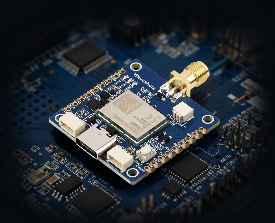 树莓派四频 RTK 厘米定位 GPS 模块 采用邮票孔设计，尺寸小巧，集成度高，引出大部分常用的引脚接口，方便 DIY 和嵌入集成到用户设备上