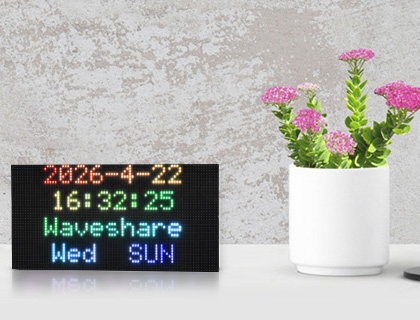 80 × 40 全彩 LED 点阵显示屏 桌面时钟使用场景