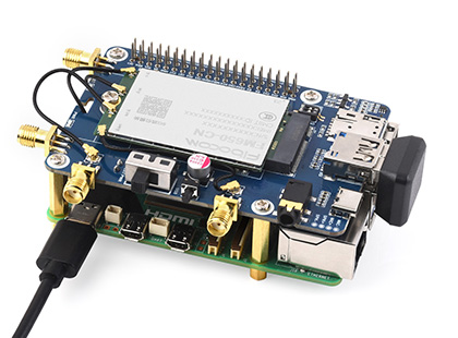 接入树莓派 5 的树莓派 5G 通信扩展板