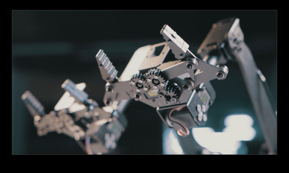 RoArm-M1 大扭矩总线舵机桌面机械臂