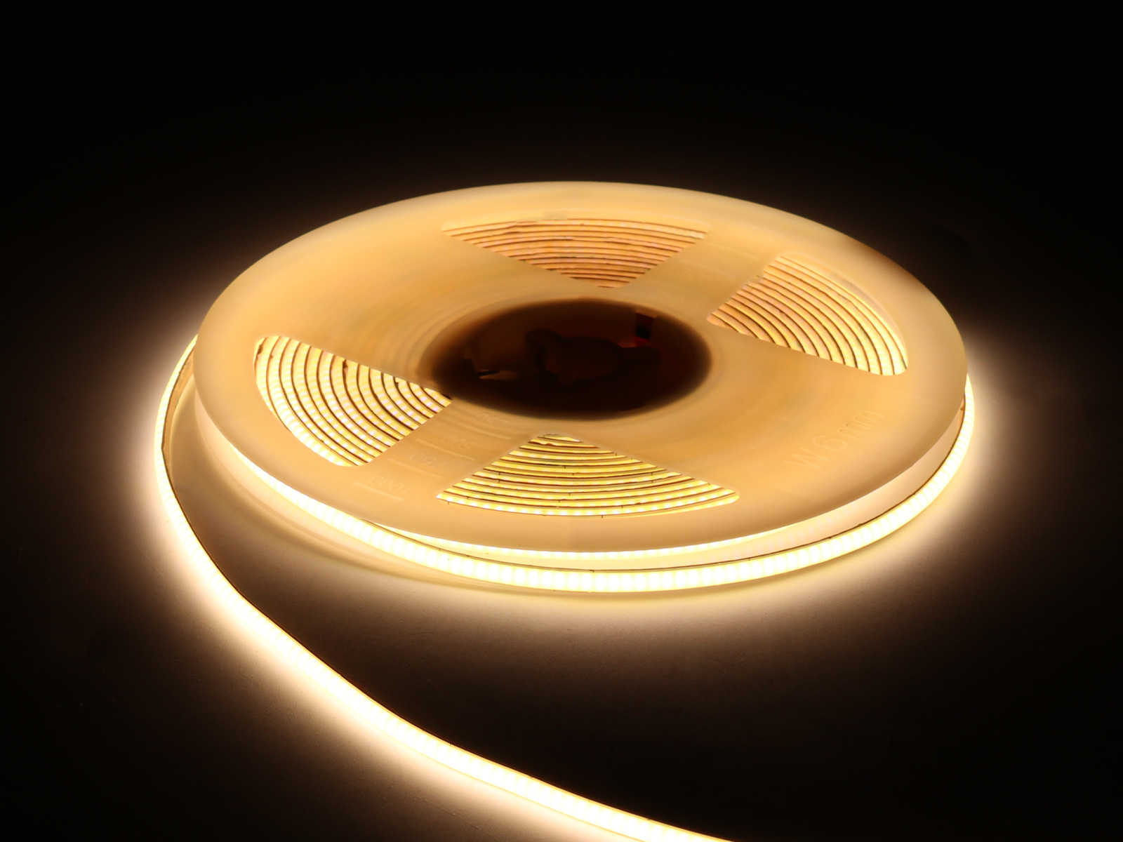 4000K 单色 COB 柔光灯带 无光斑 低功耗设计 支持自由裁剪