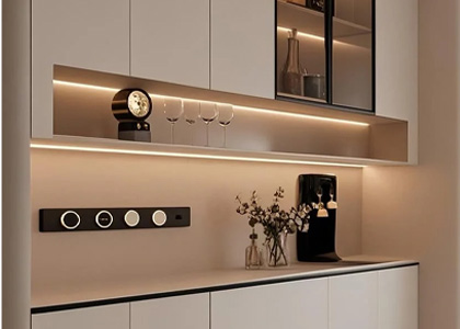 RGB 幻彩 COB 灯带 酒柜层板照明应用