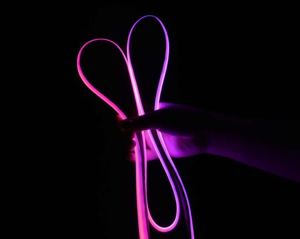 RGBWC 幻彩 COB 灯带 柔韧可弯折特性展示