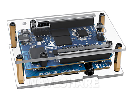 Arduino UNO Q 搭配 UNO Media Carrier 安装效果图