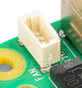 板载散热器接口