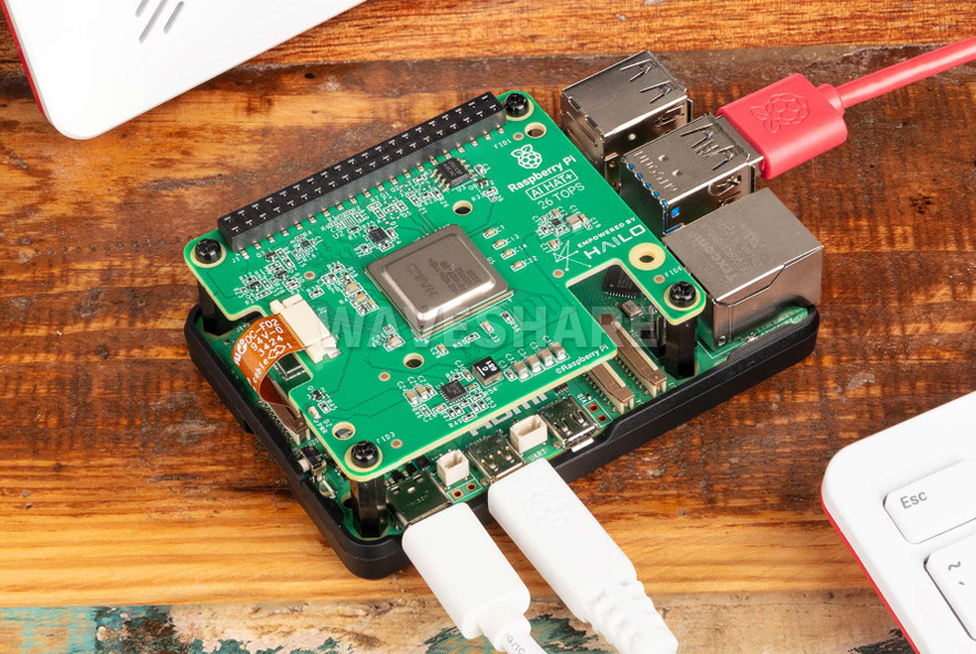 Raspberry Pi 5 板载 BCM2712 芯片